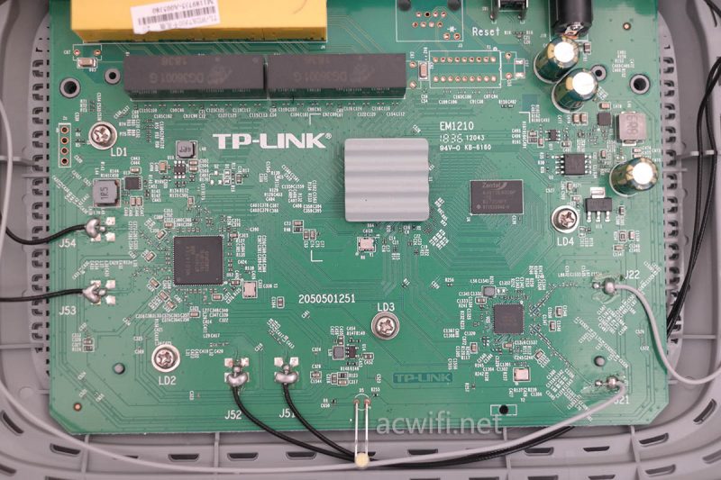 TP-LINK WDR7300千兆版无线路由器拆机(210